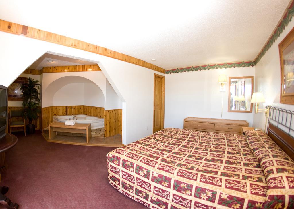 North Country Inn & Suites Mandan Extérieur photo
