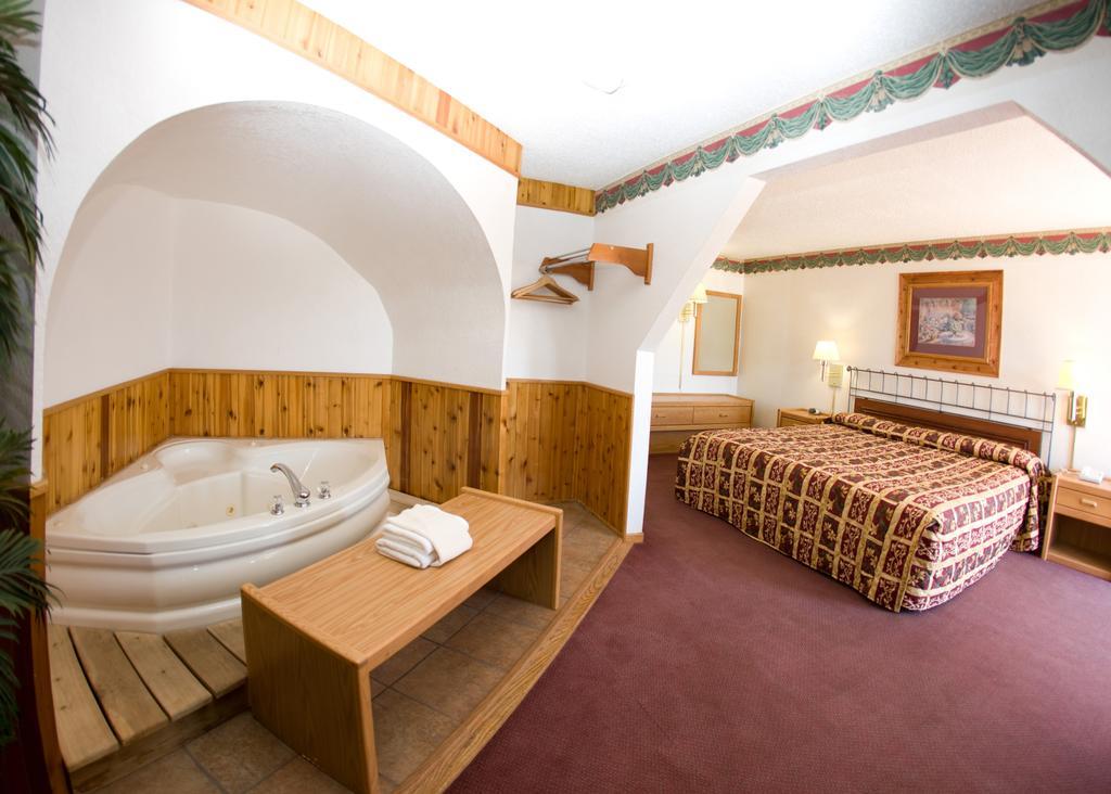 North Country Inn & Suites Mandan Extérieur photo
