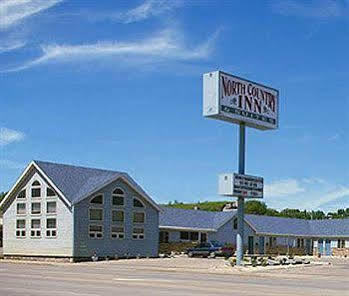 North Country Inn & Suites Mandan Extérieur photo