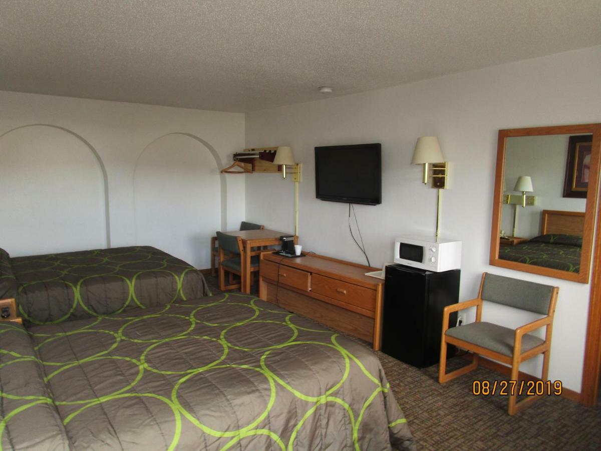 North Country Inn & Suites Mandan Extérieur photo